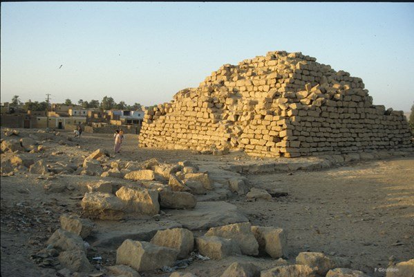 Khola pyramide